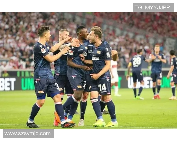 沙尔克04战平斯图加，德甲赛场上的激烈对决捉摸不定