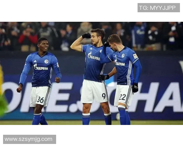 沙尔克04遭遇横扫门兴格拉德巴赫势不可挡，连续击败对手连败祸不单行